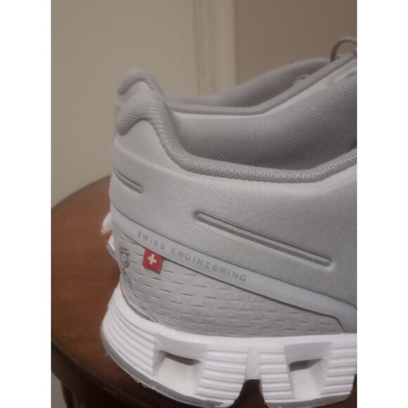 Size 7 On Cloud Glacier/White Women’s 19.99194 Athletic Shoes - Picture 5 of 14